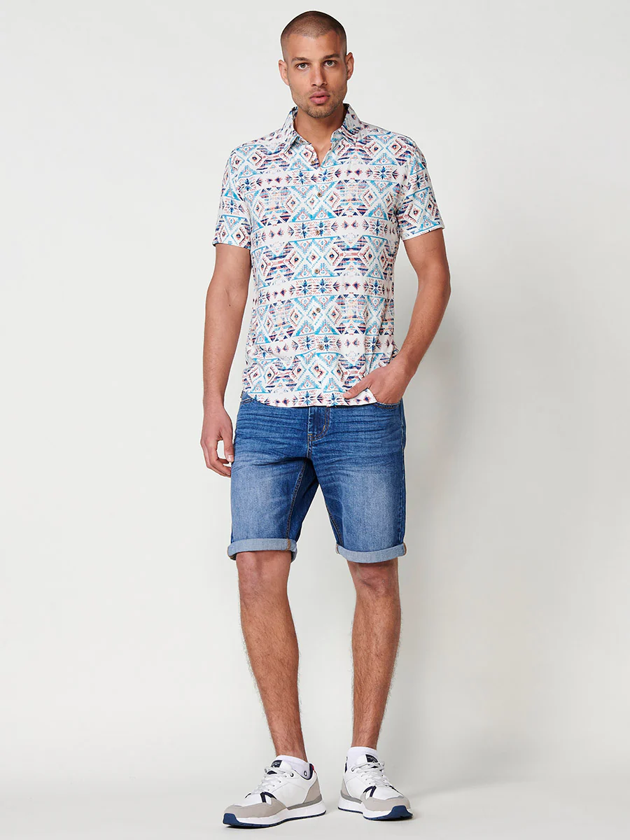 Camisa de manga corta con estampado étnico y cierre con botones para hombre - Image 15