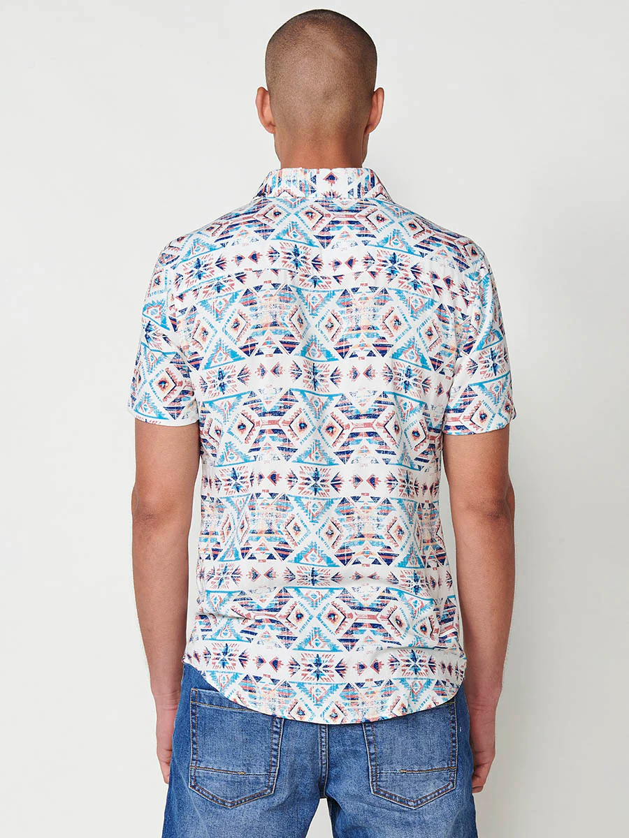 Camisa de manga corta con estampado étnico y cierre con botones para hombre - Image 19