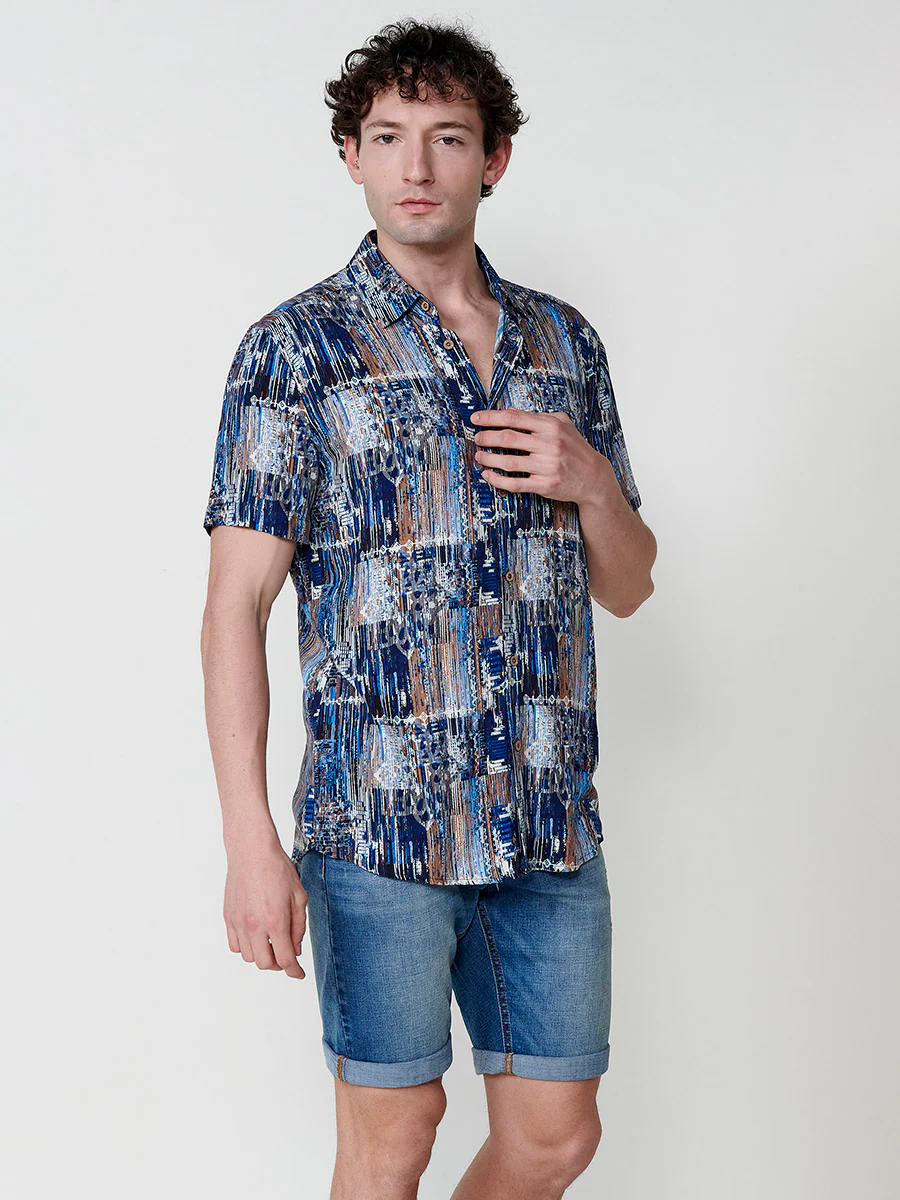 Camisa de manga corta con estampado étnico y cierre con botones para hombre - Image 3