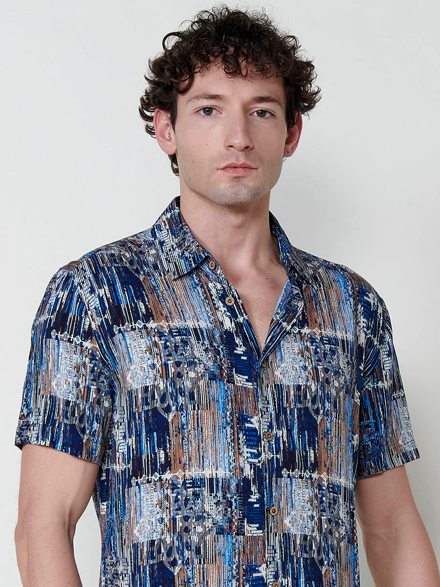 Camisa de manga corta con estampado étnico y cierre con botones para hombre - Image 4