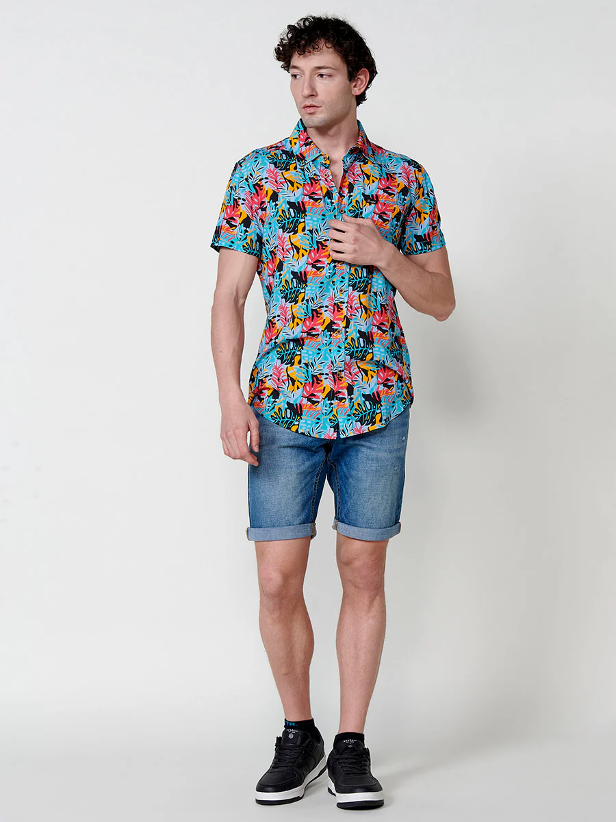 Camisa de manga corta con estampado tropical multicolor para hombres - Image 21