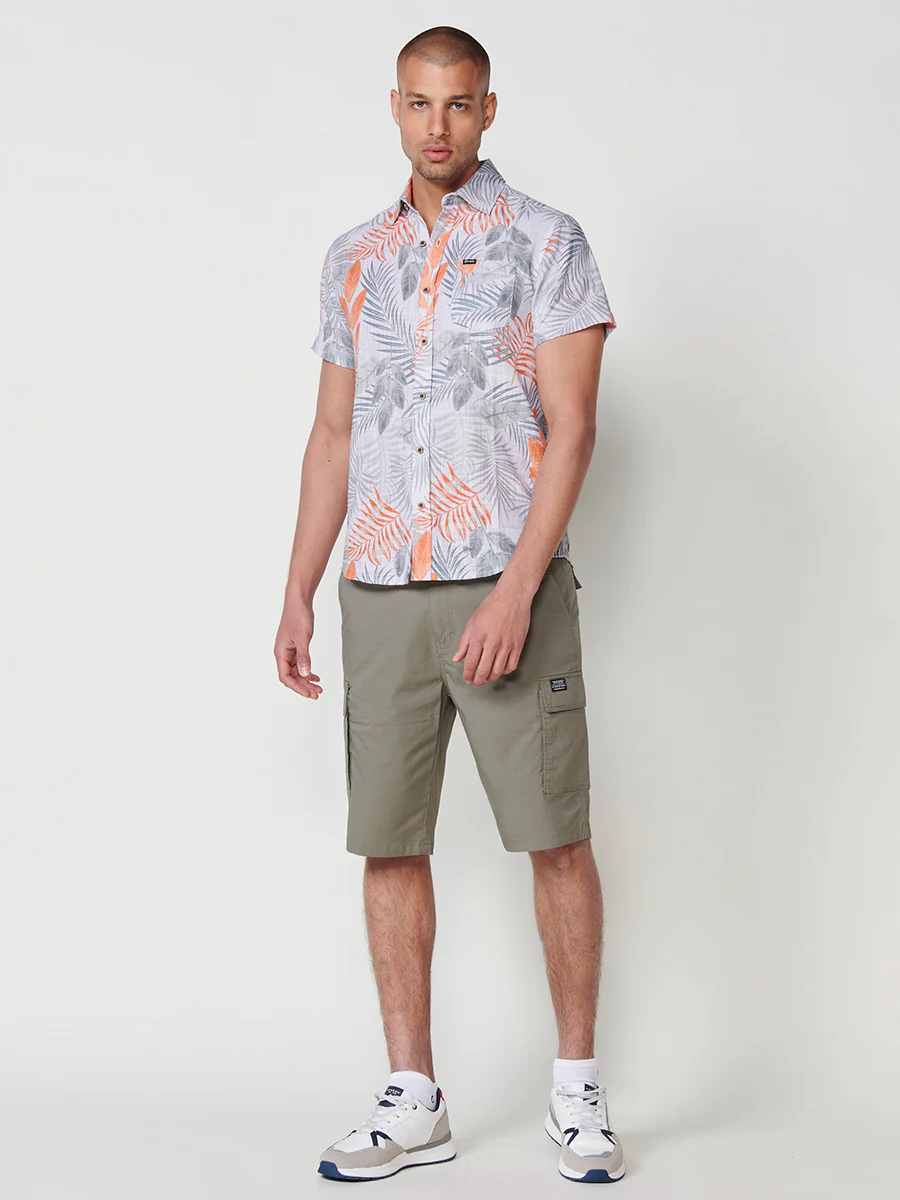 Camisa de manga corta con estampado tropical y bolsillo delantero para hombre – 100% viscosa - Image 9