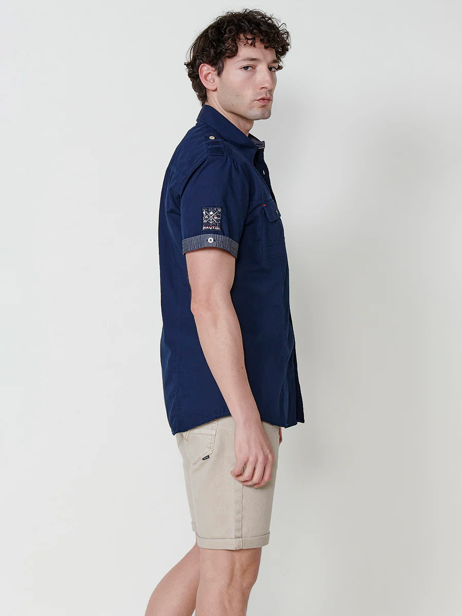 Camisa de manga corta de algodón. puños vueltos, cierre con botones y bolsillos con solapa. - Image 33
