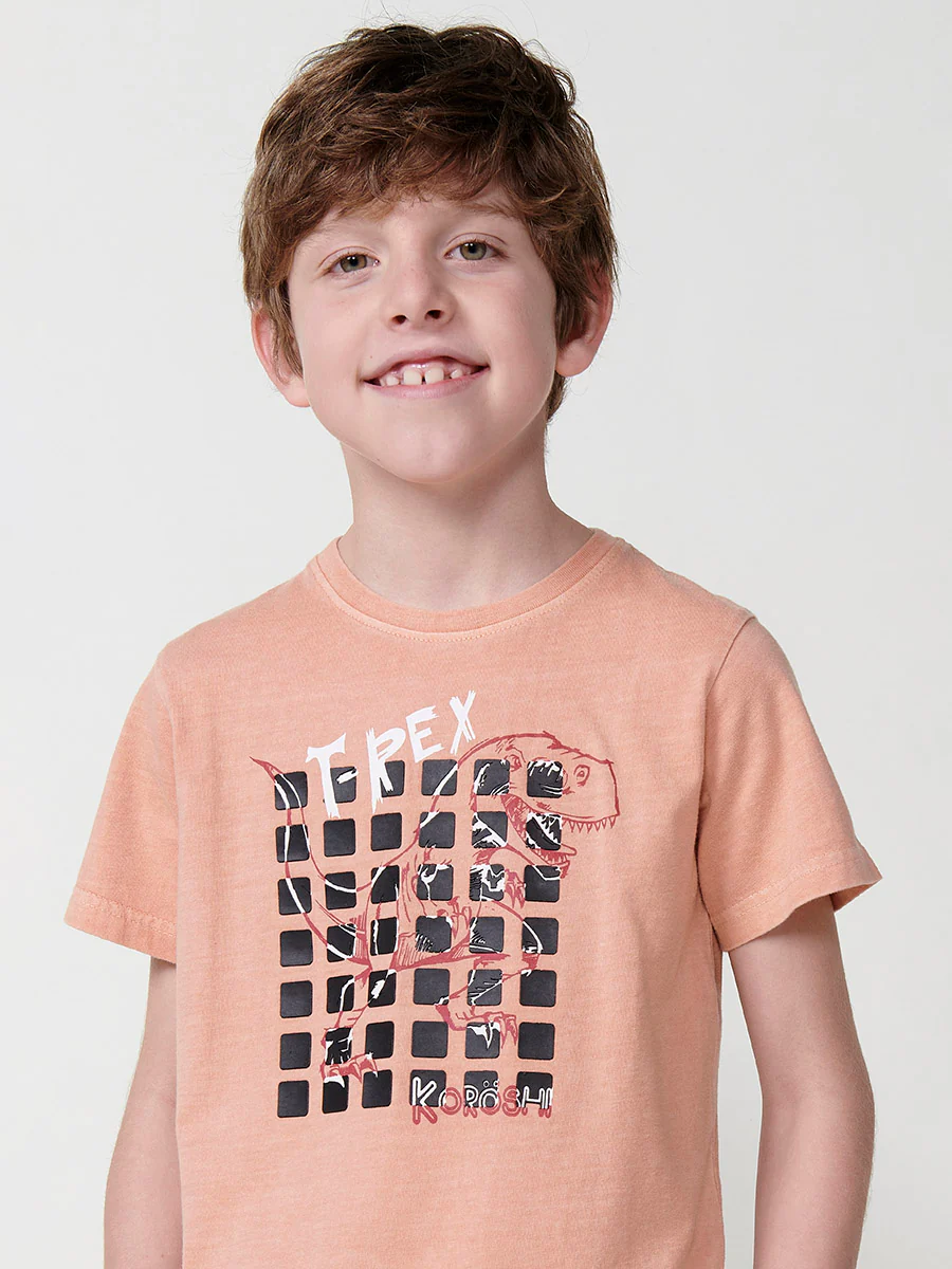 Camiseta de manga corta con estampado frontal en color naranja para niño - Image 3