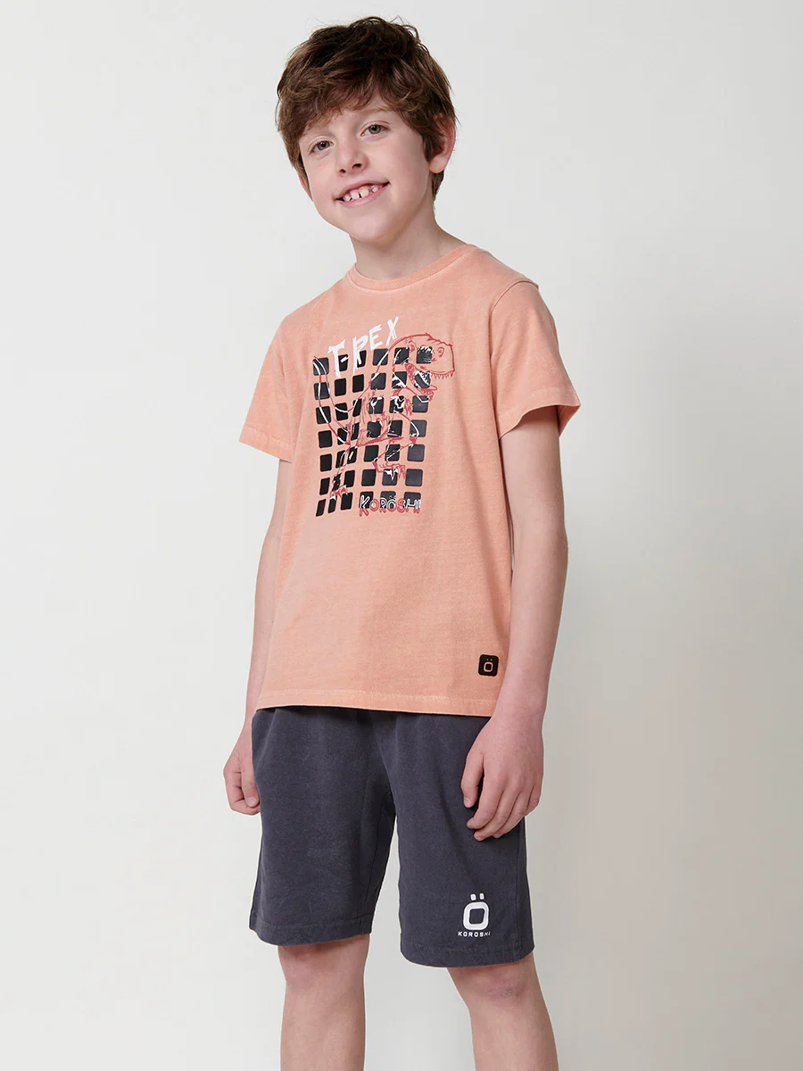 Camiseta de manga corta con estampado frontal en color naranja para niño - Image 4