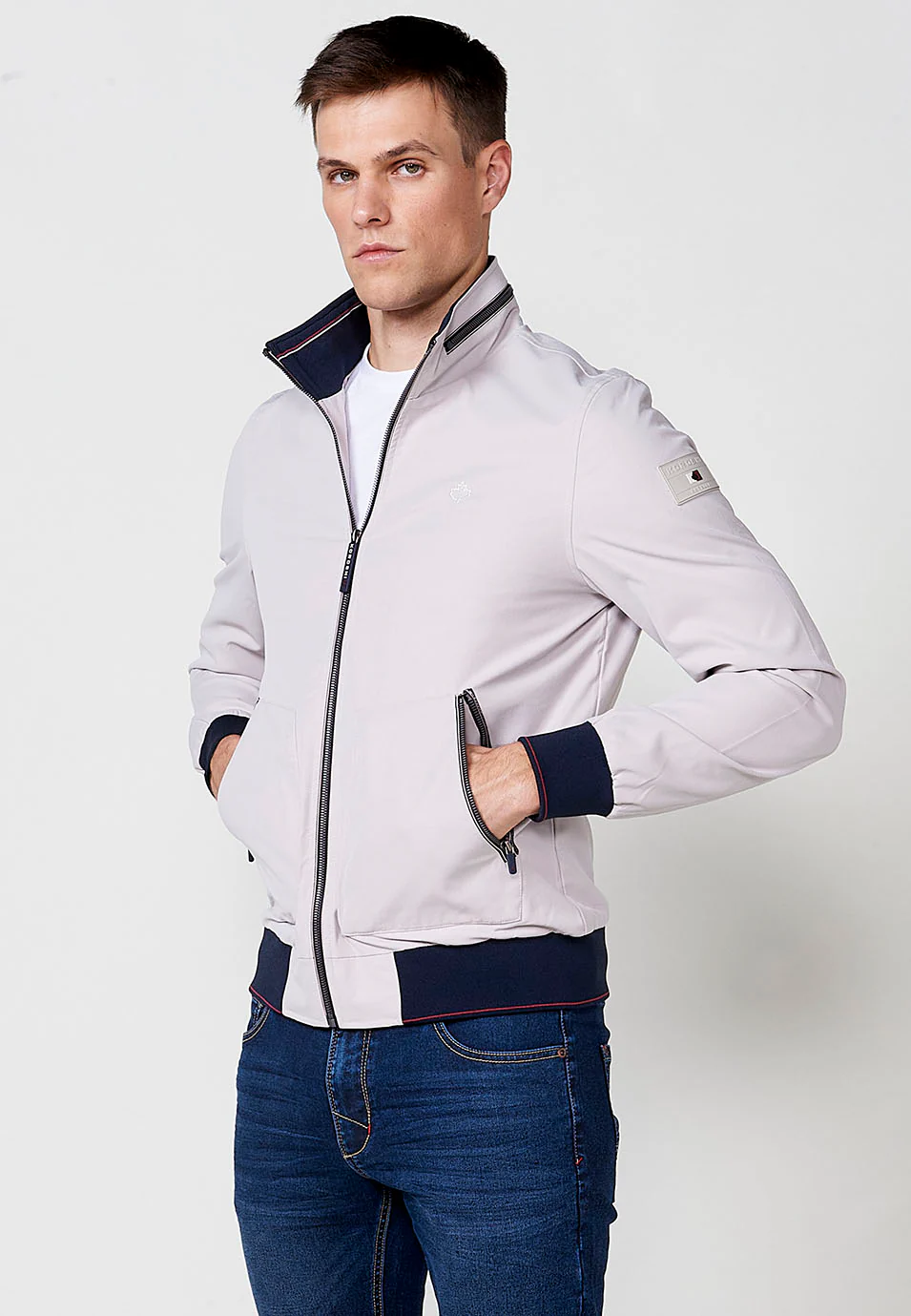 Chaqueta cazadora con cuello alto y puños elasticos para hombre - Image 23