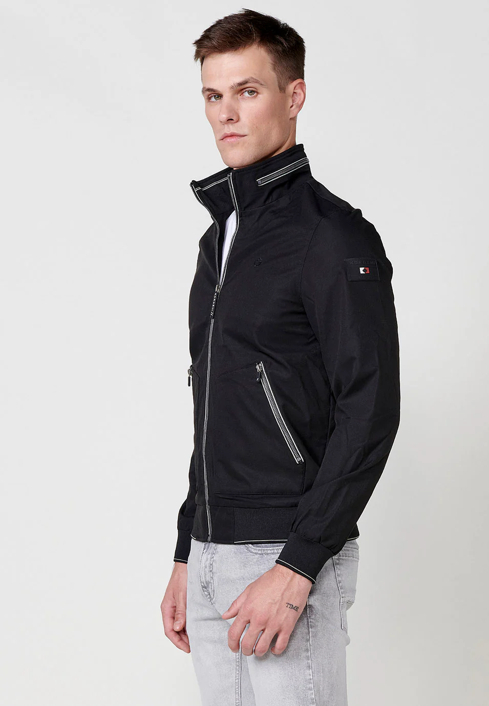 Chaqueta cazadora con cuello alto y puños elasticos para hombre - Image 3