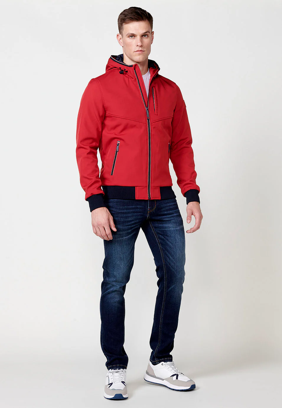 Chaqueta cazadora con cuello con capucha y cierre delantero con cremallera y bolsillos con cremallera para hombre - Image 7