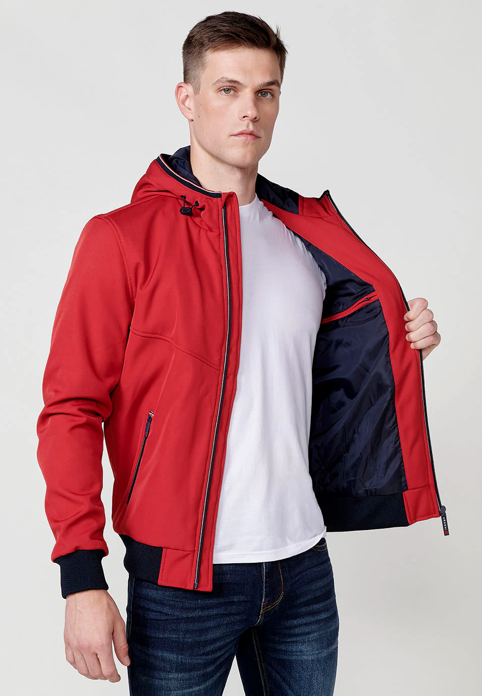 Chaqueta cazadora con cuello con capucha y cierre delantero con cremallera y bolsillos con cremallera para hombre - Image 9